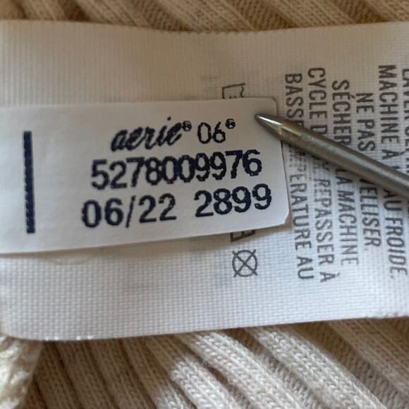 Aerie Henley Ribbed Top Sz L Oatmeal Long Sleeve Fitted Neutral Casual - Picture 10 of 12